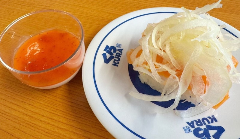 「豆乳ぷりん(いちごソース)」×「オニオンサーモン」