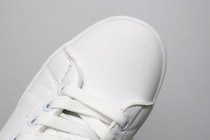 【ワークマンも驚愕!?】真っ白なのに汚れにくい！トライアルの「3,289円スニーカー」の実力をガチ検証