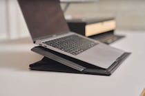 【仕事効率、爆上がり】ミニマル×高スペパでデスクの悩みを解決！アマゾン・イケア他「最新ガジェット＆収納」6選