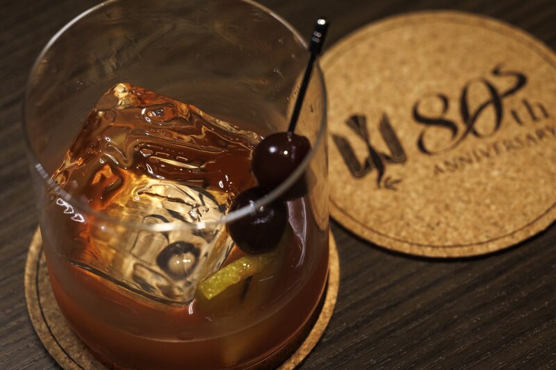 JT「Peace 80周年記念 Peaceful」銀座のバー「Ginza Bar L’aurora」で開催 マンハッタンの氷にはロゴを刻印