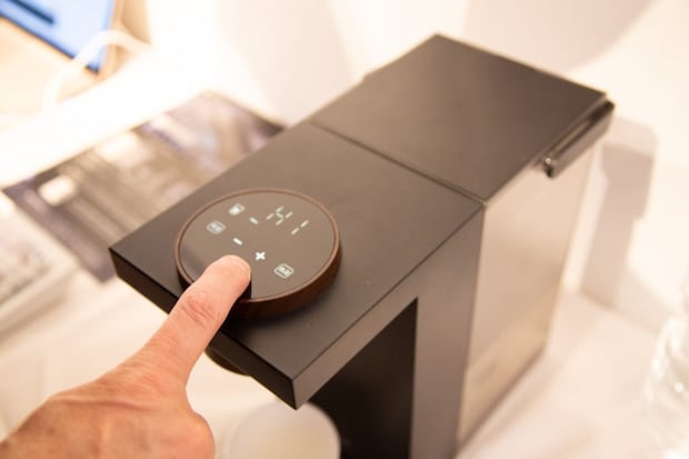 一般的なウォーターサーバーと違い、常時電源を入れている必要がないから待機電力というランニングコストがかからない