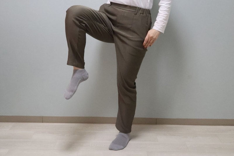 ストレッチパンツの「ノビルノ」