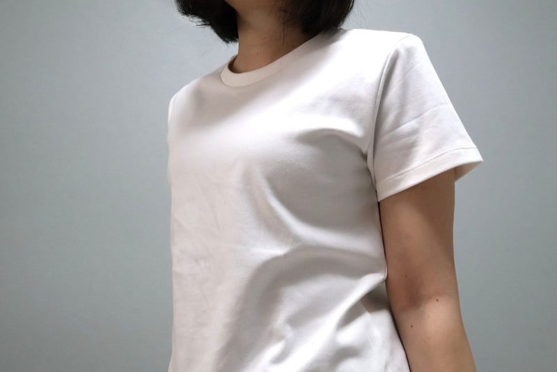 透けが気になることもあるのでインナーは必要