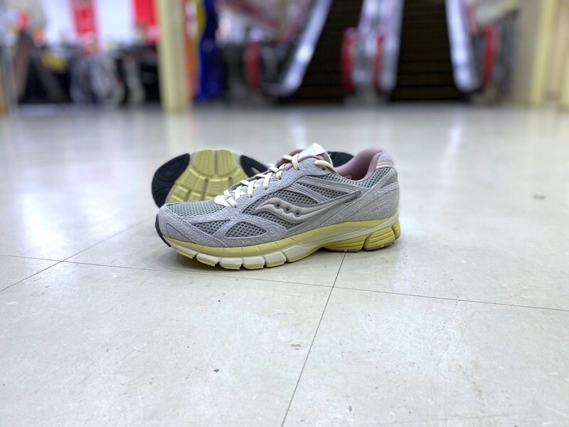 Saucony PROGRID GUIDE 7 "GUIDE v7.3s" "3sixteen" GRAPHITE