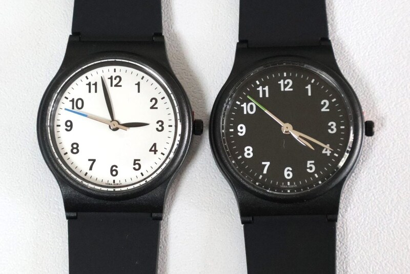 秒針がちょっとだけファミマカラー