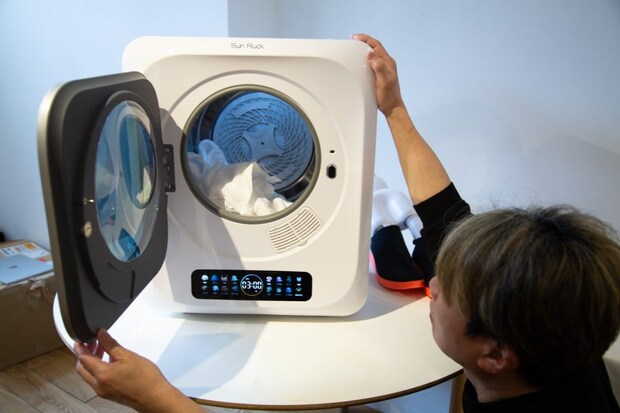 新生活にマストバイ！ ポータブルな衣類乾燥機「Smart Cube Dryer」は一人暮らしでも、家族暮らしでも超お役立ちと試して確信！