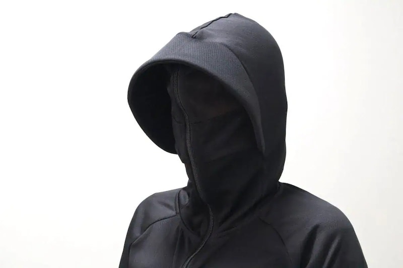 第1位　【完売必至のワークマン】あの「不審者パーカー」が進化して再登場！UVカット95％で2300円の2026年版もやっぱり…“怪しい”!?