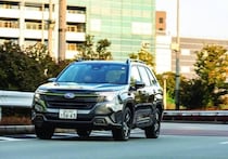 新型フォレスター「なぜ燃費を追わない？」唯一無二の快楽、“まさにプチGクラス”スズキの5ドア・ジムニー ノマド…ほか【クルマの人気記事ランキングベスト3】（2026年3月版）