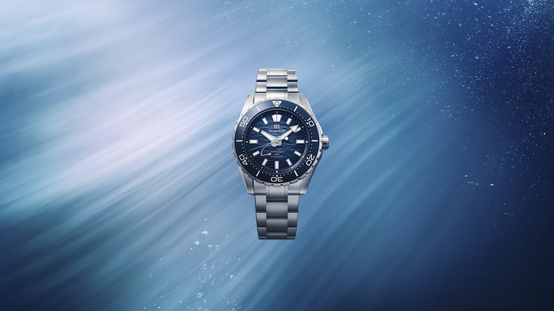 グランドセイコー「Evolution 9 Collection スプリングドライブ U.F.A. Ushio 300 Diver（SLGB023）」￥1,650,000／自動巻（手巻つき）／40.8㎜径（りゅうず含まず）／パワーリザーブは約72時間／300m空気潜水用防水