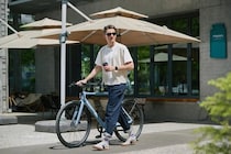 【最強の電アシ日本初上陸】ヤディアの新作e-Bike「CS600」は自動ギアと100km走行で無双級！注油不要のドライブベルト採用
