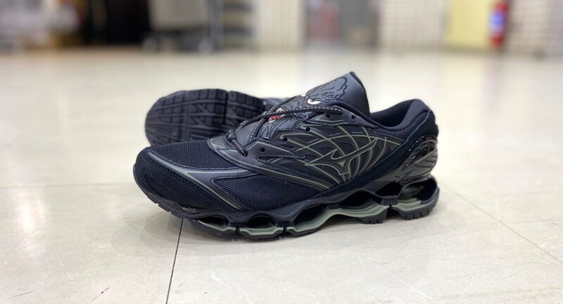 【MIZUNO】WAVE PROPHECY LS "MAHARISHI"