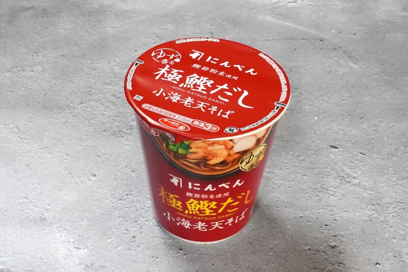 サンヨー食品
サッポロ一番 にんべん ゆず香る極鰹だし 小海老天そば
￥236（税別）

