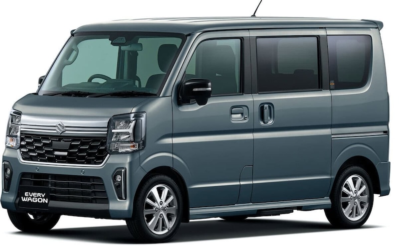 エブリイワゴンには車体色に「マジェスティックディープグレーパールメタリック」を新規設定