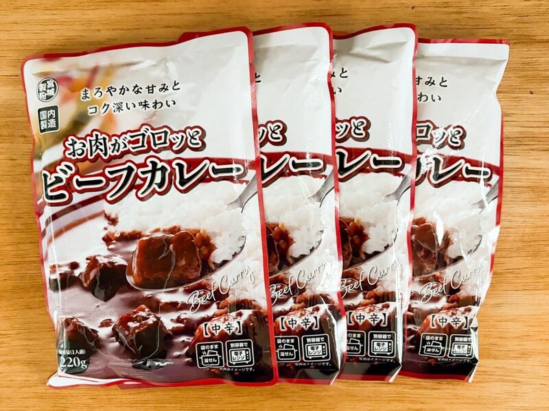 4食セットの税込購入価格が429円の「ビーフカレー」は、1食あたりボリュームたっぷりの220g入り