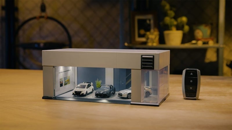 【大人向けトミカ】電動シャッター＆6色LED搭載！本格派「トミカガレージ」が男心と所有欲を刺激しすぎる