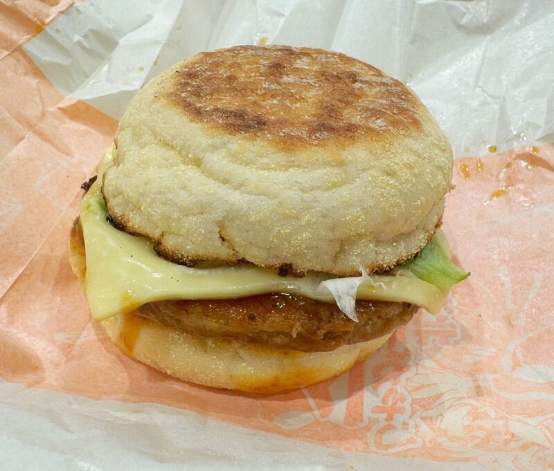 ご当地マックが朝から楽しめちゃう
