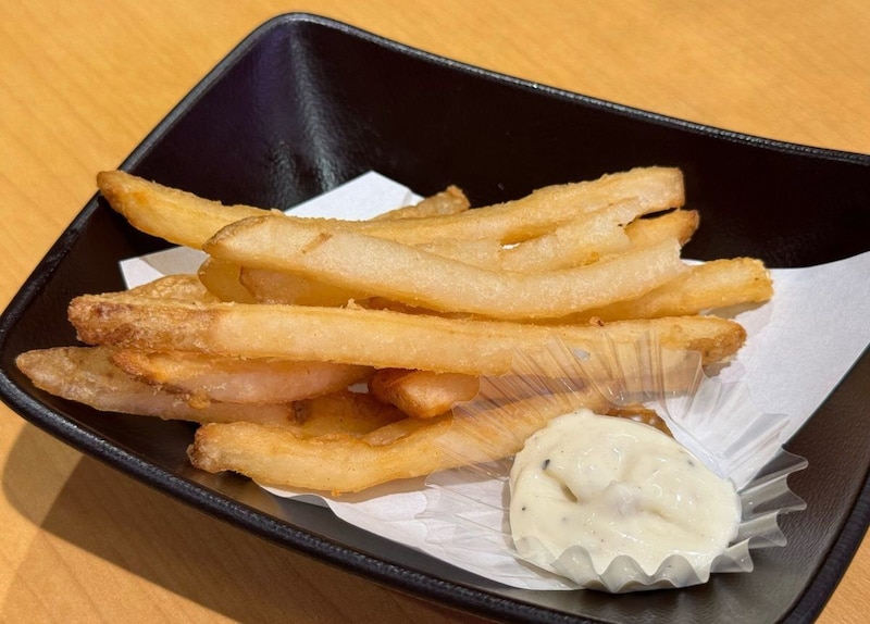 サイドメニューも背徳感マシマシ！「おたマヨで食べる フライドポテト」
