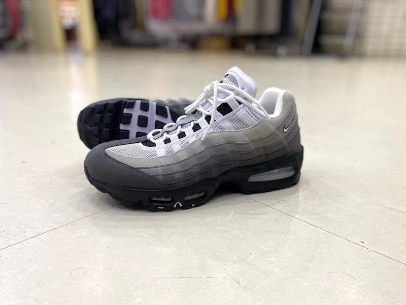 NIKE
AIR MAX 95 "BIG BUBBLE"
￥24,200（税込）