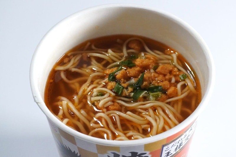 「こだわる大人の王様スープ 焼うにだし醤油ラーメン」完成！
