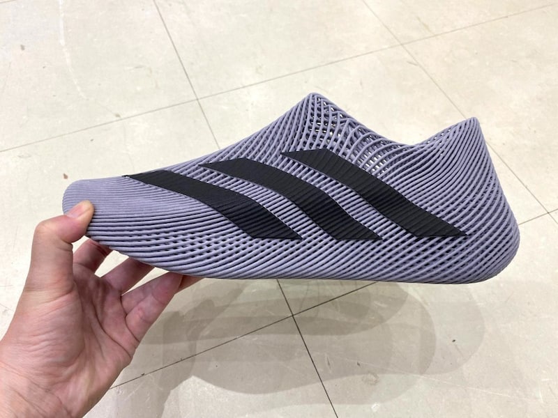 【SF級の衝撃的スニーカー爆誕】アディダス「CLIMACOOL 4D」をエディターが試し履き。まるで裸足、でも圧倒的に近未来