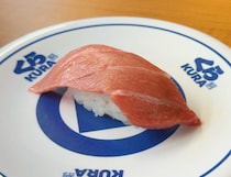 【くら寿司】史上最高「国産天然本まぐろ」を本気レビュー。390円大とろが凄すぎた…破格の150円うどんや絶品スイーツも！