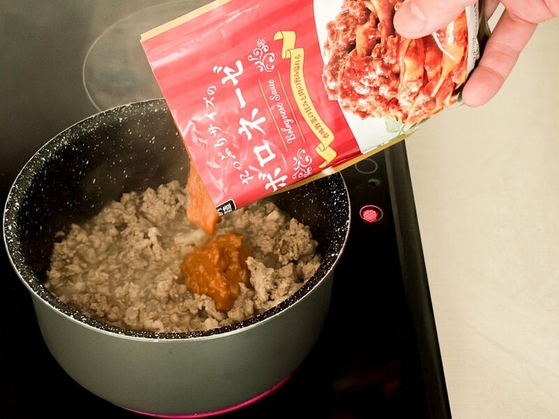 粗挽き肉追加マストとなれば、はじめからパスタソースの温めと同時進行で調理もできるのです
