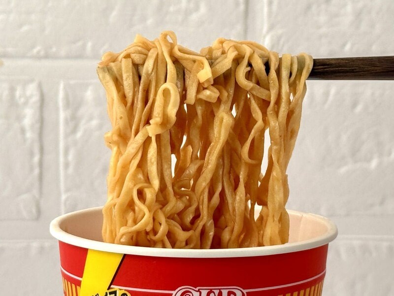 【ヤバうまいカップ麺】マニアがガチ評価！“にんにく×スパイス”狂乱の最新ベスト3「1位は本気すぎる衝撃のカップヌードル」