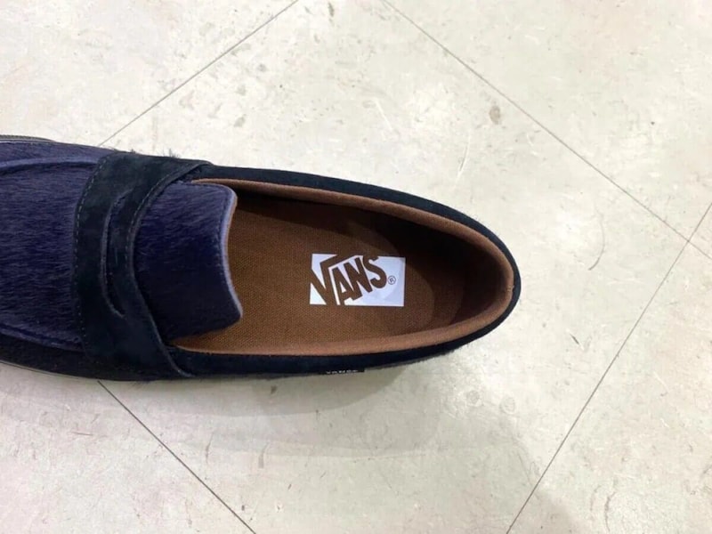 第1位　【VANSが本気出した】履き心地はスニーカー、見た目は上品ローファー！新作「LX LOAFER 53」をエディターが試し履き
