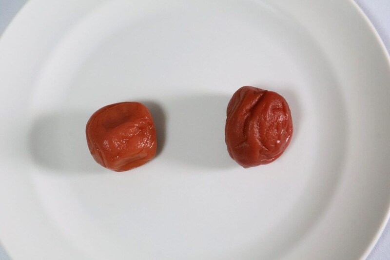 スーパーの梅干しと比べてみた