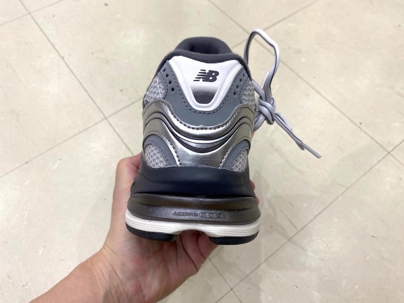 New Balance U2010