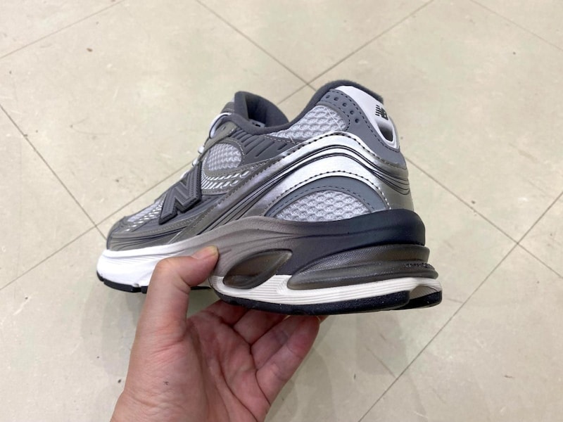 New Balance U2010