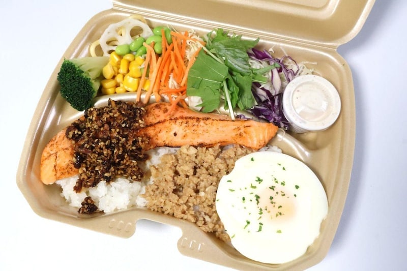 [SOMY’S DELI] 8種野菜のザクザクゴマ醤油サーモン弁当