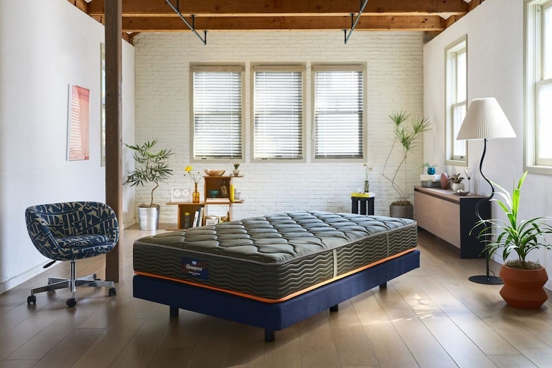 【服を選ぶようにベッドを選ぶ】シモンズがジャーナルスタンダードと初コラボ！　新作ベッドのテーマは“Bedding as Fashion”