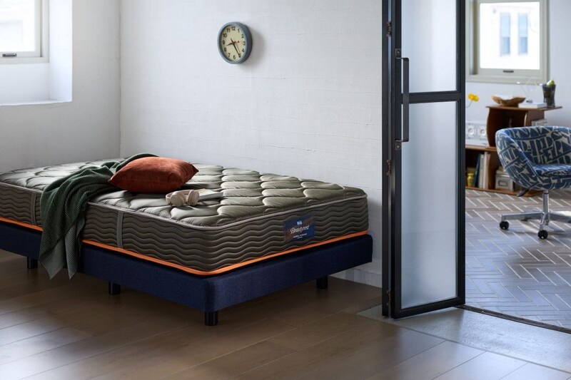 【服を選ぶようにベッドを選ぶ】シモンズがジャーナルスタンダードと初コラボ！　新作ベッドのテーマは“Bedding as Fashion”