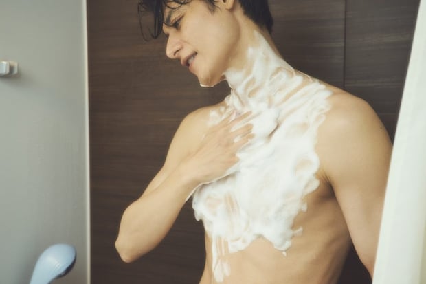 【浴室をアップデート】汗ばむ季節の味方！プロが選んだ「極上のお風呂グッズ」ベストバイ大賞5選 リファや防水スピーカーを解説