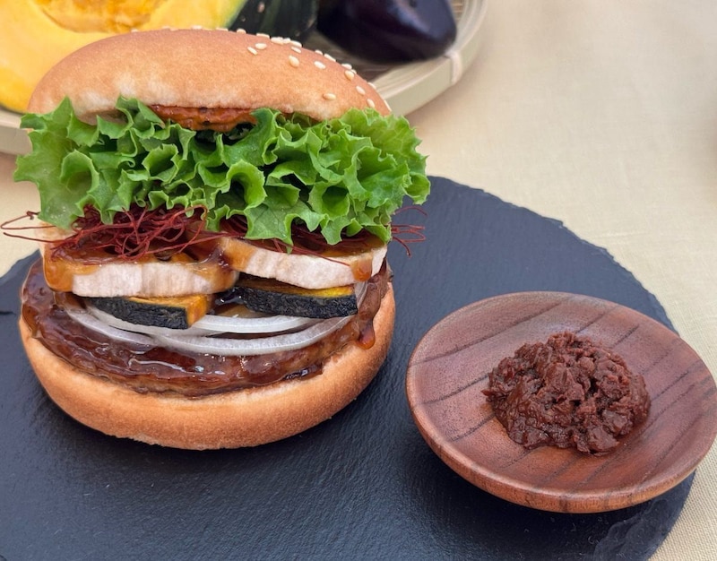 生七味香る 蓮根と南瓜の黒酢あんバーガー