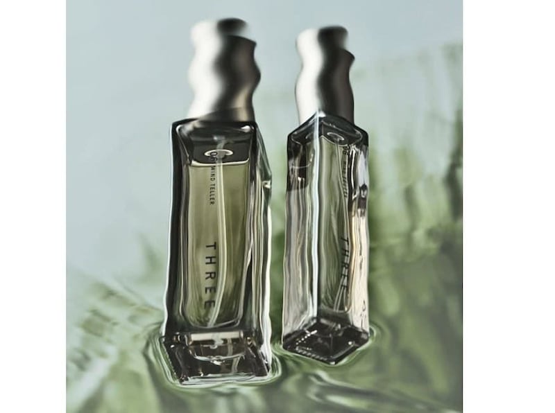 スリー
エッセンシャルセンツ Ｒ 06　ウインド テラー 10mL