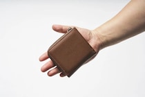ワークマン“手ぶら派に最強”980円の高見えコンパクトウォレット、「現金もカギも集約」アタオのオールインワン財布…ほか【財布の人気記事ランキングベスト3】（2026年5月版）