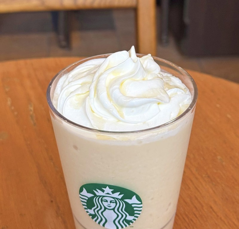 トッピングはホイップクリームとはちみつ