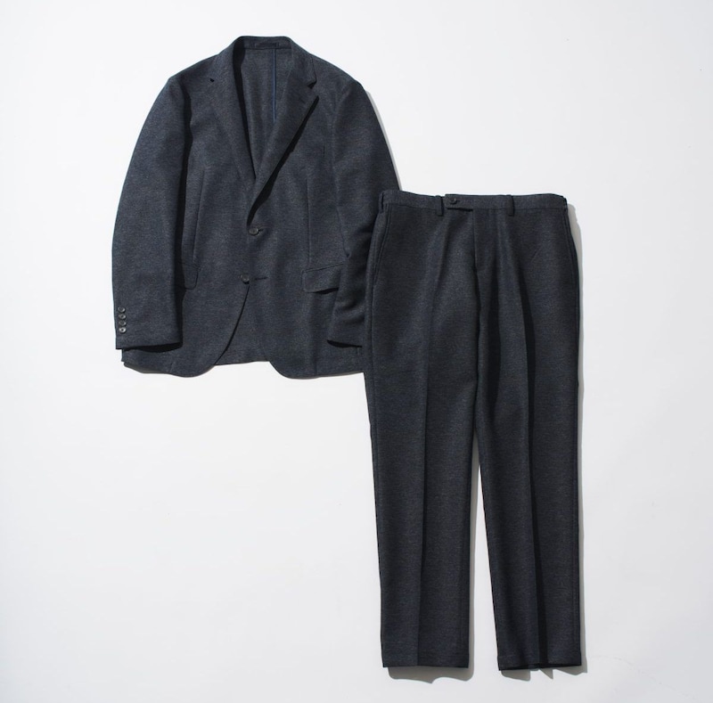 T/Q テックリネンセットアップ ジャケット ￥20,900　トラウザー ￥10,890