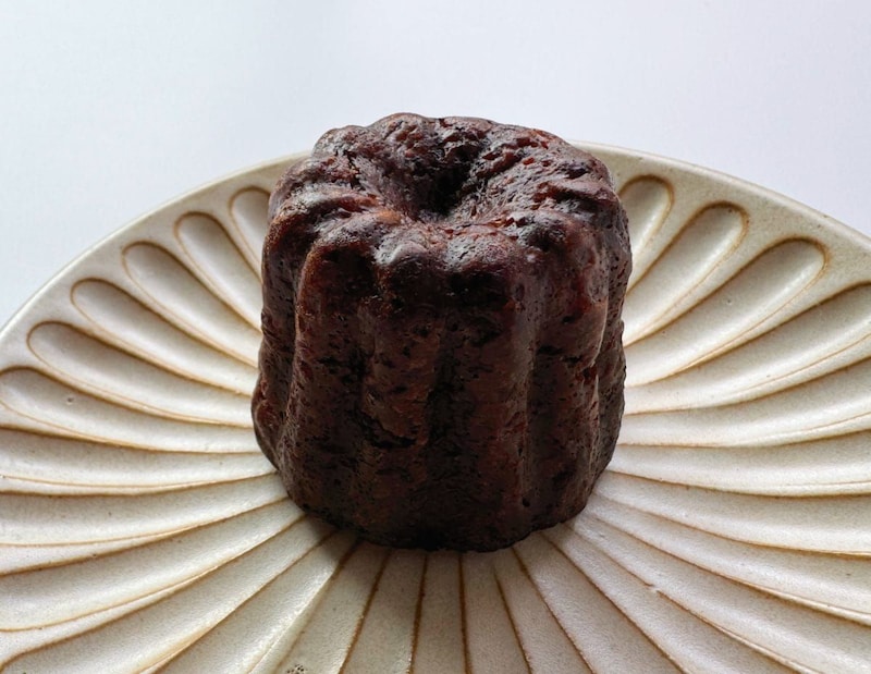 近年コンビニスイーツとして定番化してきたカヌレも、Afternoon Teaの手にかかれば見事に気品のある贅沢スイーツに