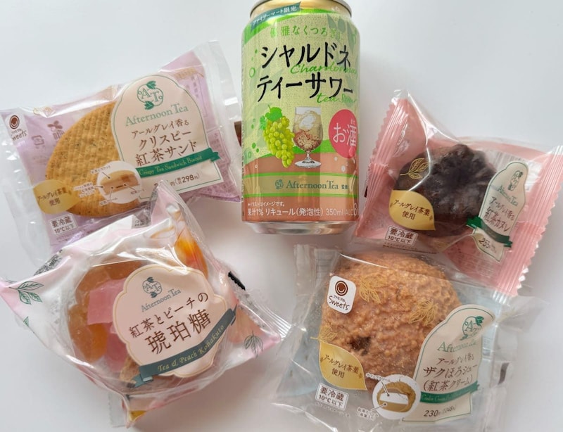 ファミマ×Afternoon Teaの新フェアメニューが華やかで美味しすぎる！話題の紅茶スイーツ＆ドリンクからグルメライター推しの5品をピックアップ