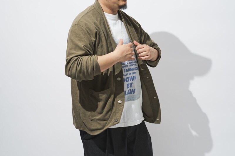 薄手で柔らかくこの時期の羽織りモノとしても優秀