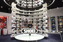 週末の目的地はココ！ツーリングの新聖地“SHOEI初のテーマパーク”、ホンダ最強の軽二輪スクーター「ADV160」…ほか【バイクの人気記事ランキングベスト3】（2026年5月版）
