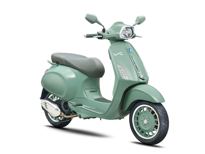 「VESPA Sprint 180 80TH」のフロントビュー