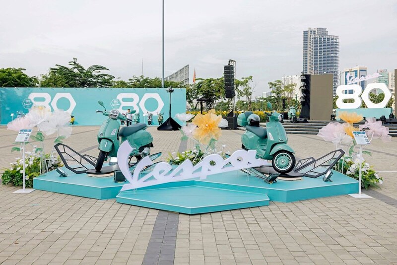 今年ベスパ誕生80周年を記念して登場した特別仕様車の「VESPA GTS 80TH」と「VESPA Sprint 180 80TH」