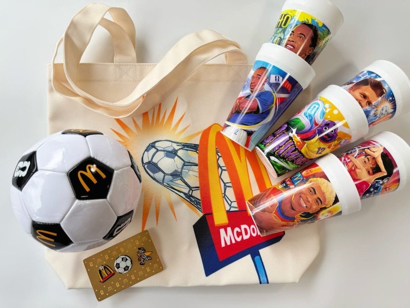 【Myマクドナルドリワード限定】今すぐポイントを貯めて狙え！FIFA公認の超レアな「公式コラボグッズ」4アイテムをひと足先に徹底紹介！