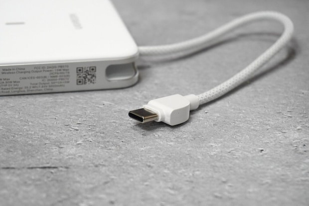 USB-Cケーブルが内蔵