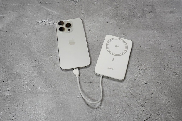 内蔵USB-Cケーブルで充電もできる