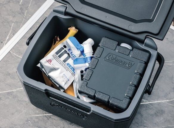 スポーツ時の弁当入れや、ゼリー、フルーツなど補食の保冷に最適なサイズ